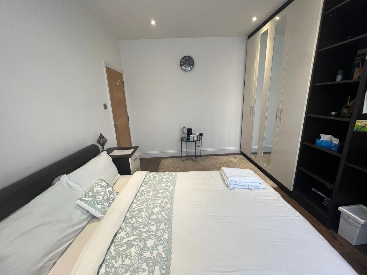 Deluxe Homestay near Tottenham Hotspur Stadium London Exterior foto